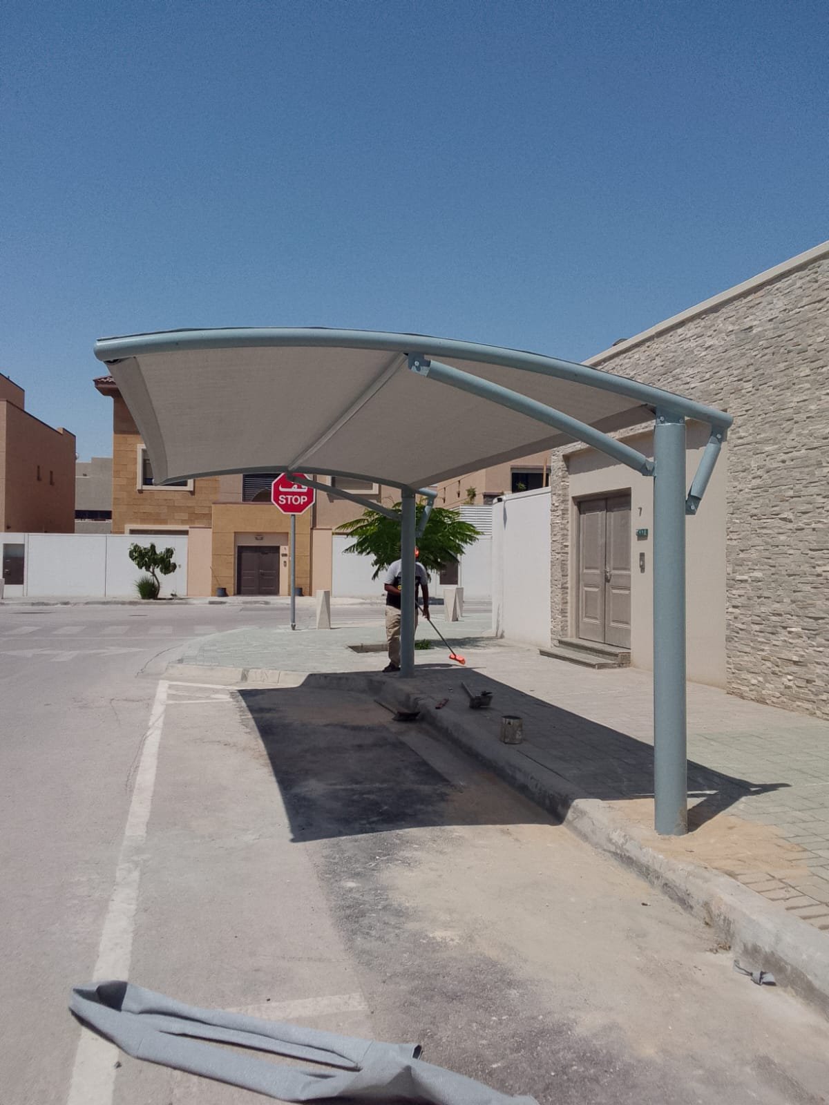 تركيب مظلات و سواتر في عسير